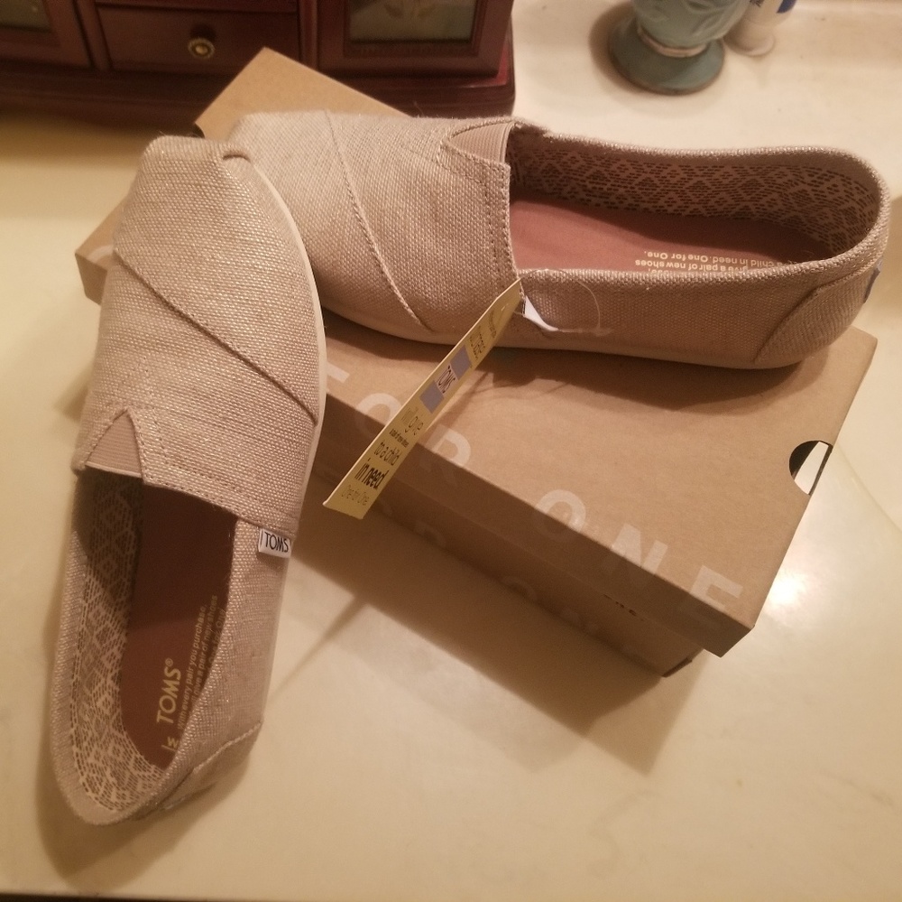 Toms